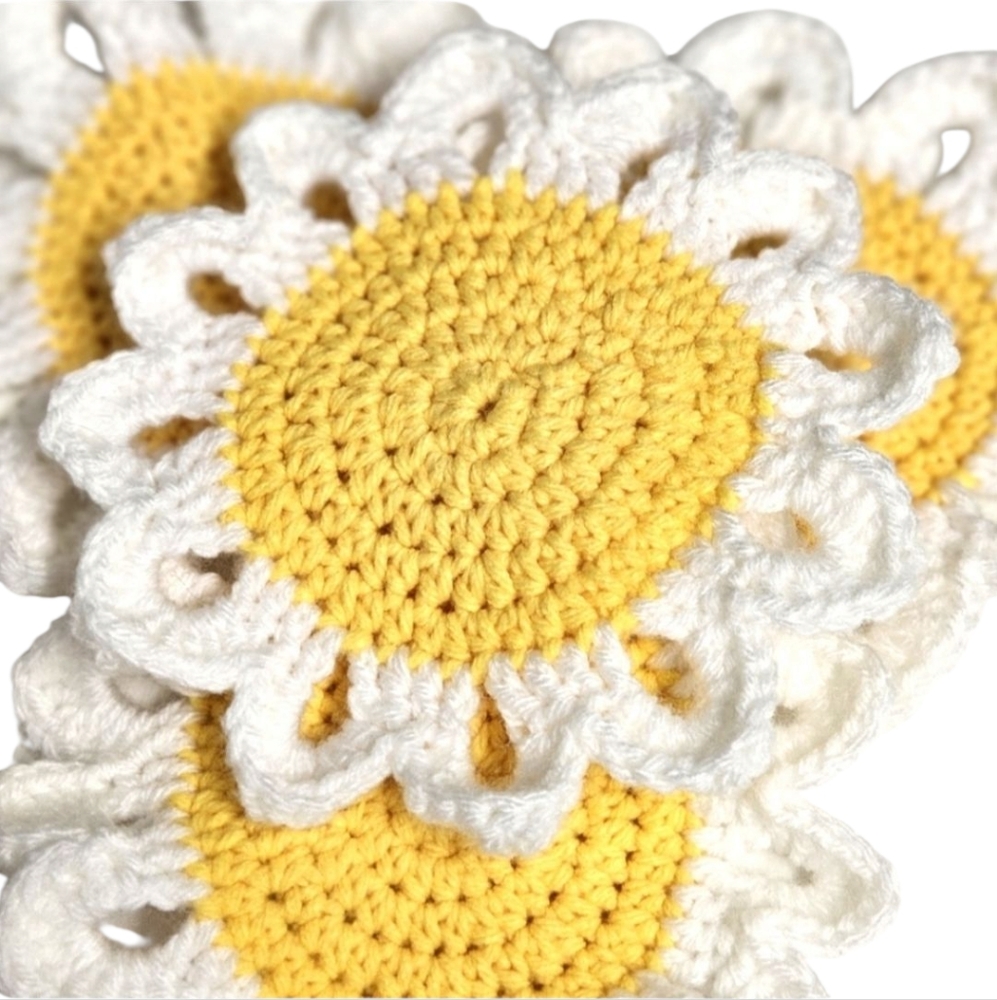 Crochet Daisy Coasters - SET OF 4 - Picture 4 of 5